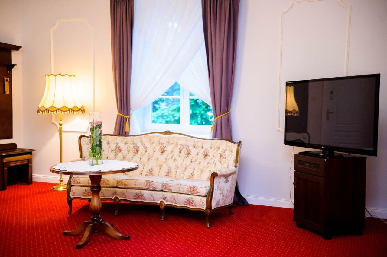 Hotel Dwor Sójki Exteriér fotografie